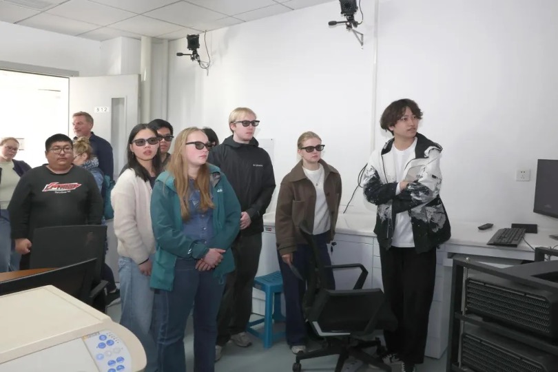 Visiting simulation lab at Nankai University